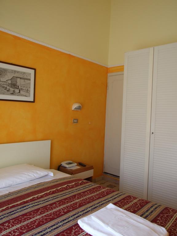 Hotel Midy В'яреджо Екстер'єр фото